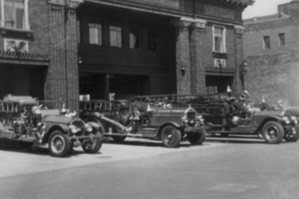 Engine 4, Engine 1A and Ladder 1, 1939. - Walt McCall Collection
