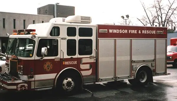 The 2001 Luverne/Spartan Squad at WFRS Headquarters